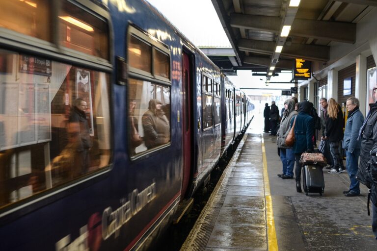 what to wear when traveling by train